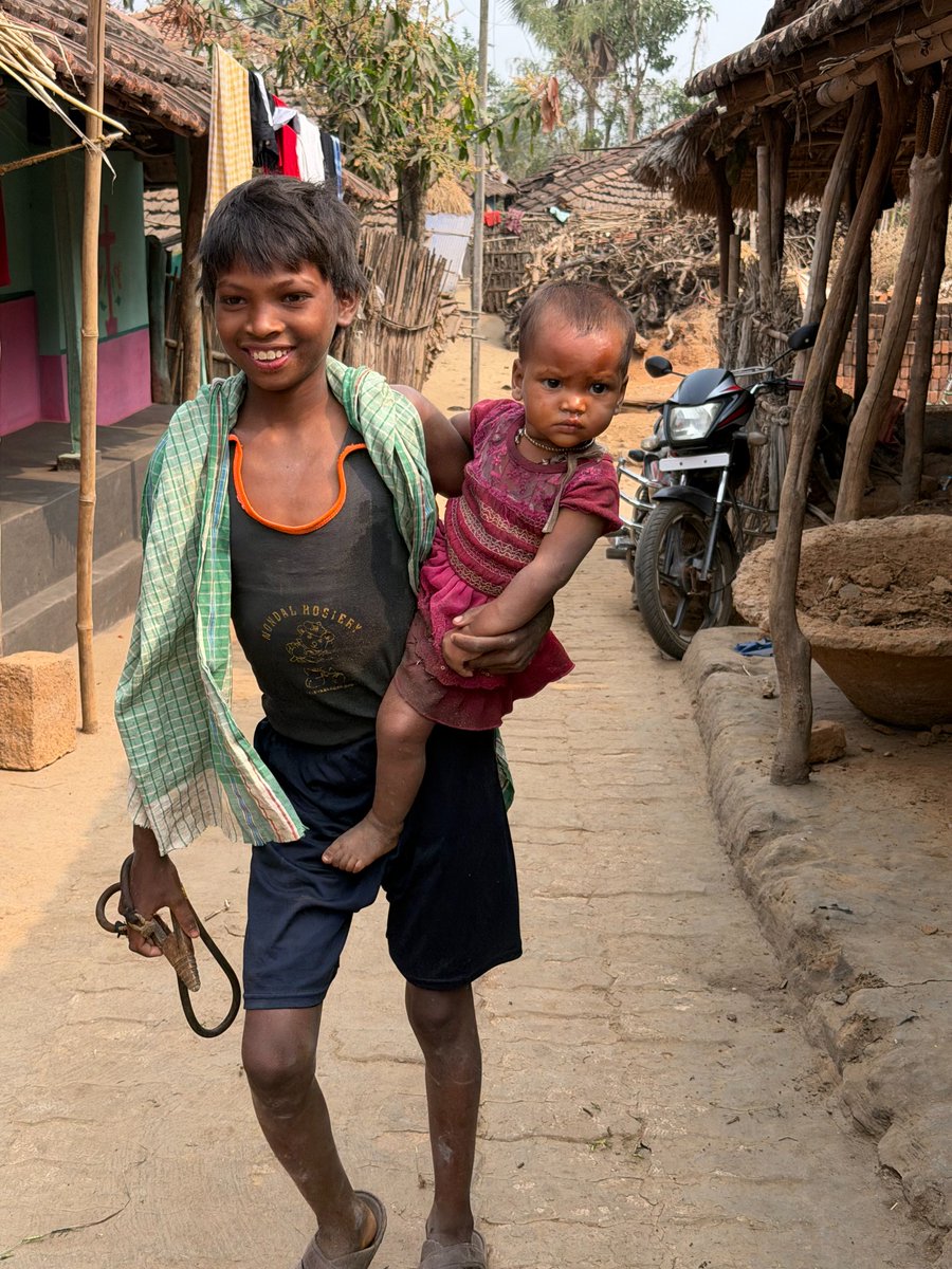 Hopegivers_Intl's tweet photo. “Defend the weak and the fatherless; uphold the cause of the poor and the oppressed.” — Psalm 82:3

https://t.co/jIaIbeSMWY
#Hopegivers #HopeForChildren #IndiaMinistry #FaithInAction #GiveHope #ChildrenMatter #ChristianMission #Psalm823 #MissionWork https://t.co/fli0nGo7hr