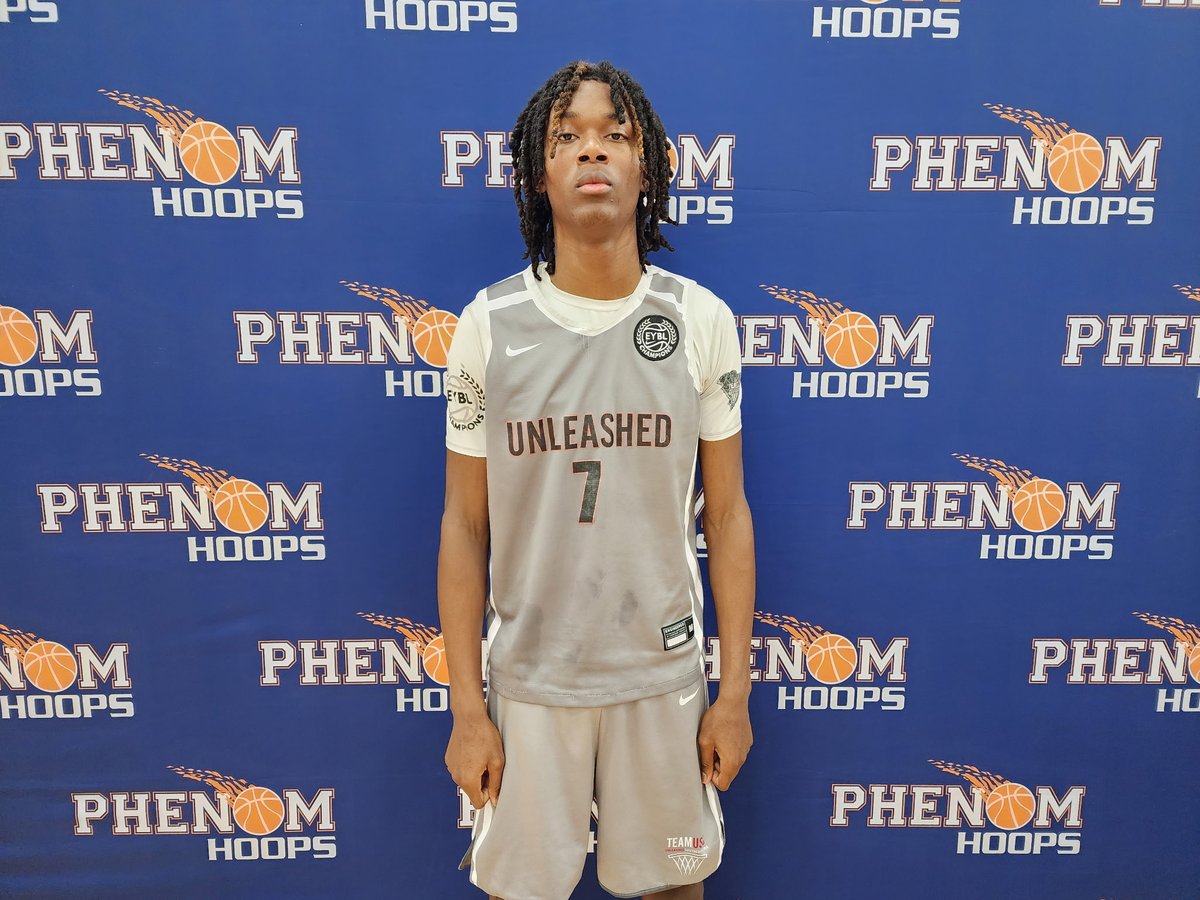 POBScout's tweet photo. 2028 Kaleb Walker-Hair (Team Unleashed)

The 6'5 prospect had a steady presence throughout the weekend, being active around the rim, attacking the glass and finishing well in the paint, and playing with a strong motor to get to the line. Mixed it up well. #PhenomMDC https://t.co/Q6bJA9ogoK