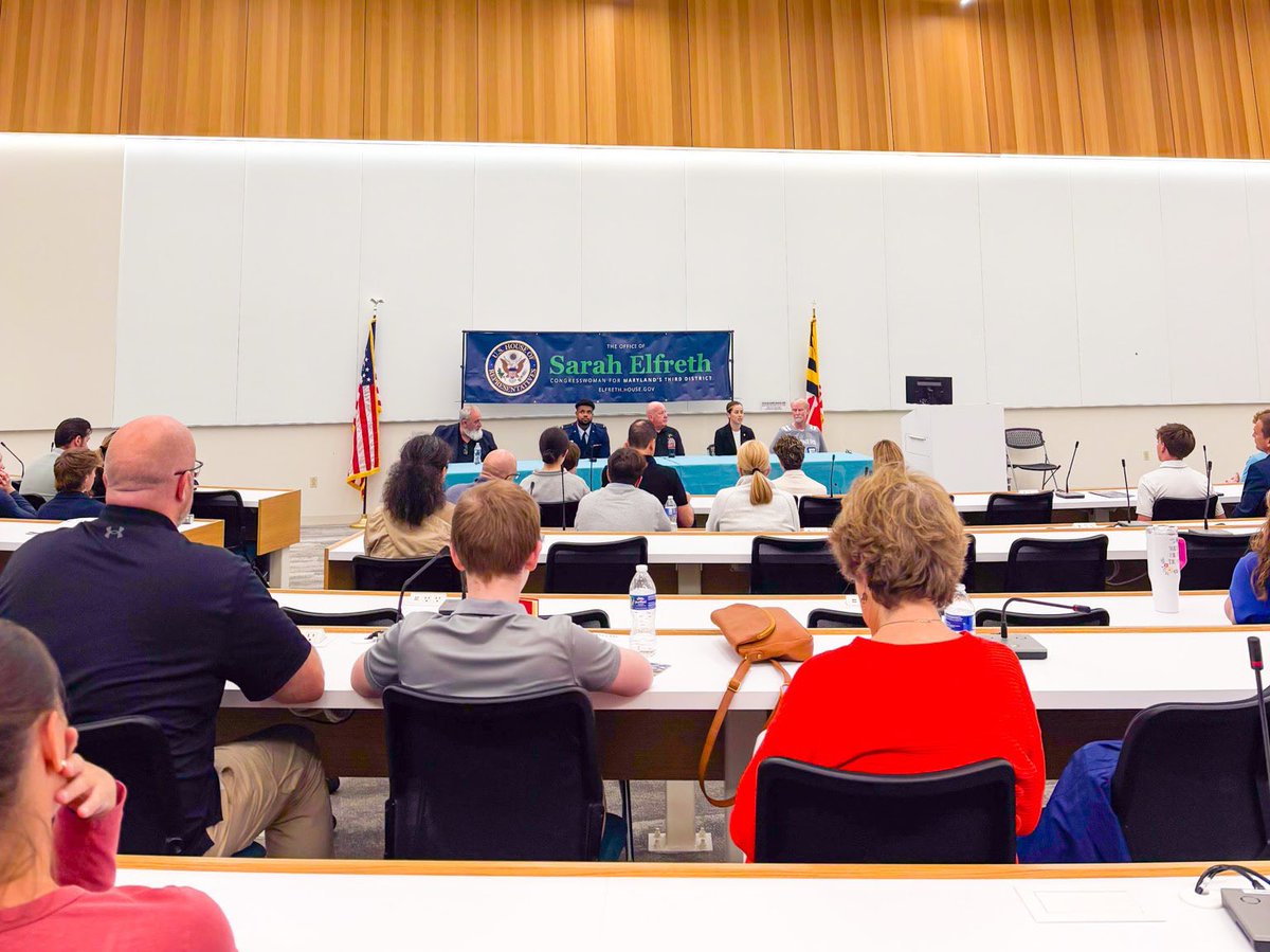 RepSarahElfreth's tweet photo. One of the best parts of my job is having the honor of nominating our talented young people from #MD03 to our nation’s military academies. I made it back to the District after a busy week in Washington just in time for #TeamElfreth’s second Service Academy Nomination Forum here in Anne Arundel County, where dozens of neighbors came out – eager to learn more from our expert panelists and service academy representatives. Last year, 30 of our incredible nominees were accepted to military academies! If you’re interested in serving our nation but couldn’t make it to our forums, you can find more information and submit your nomination form at the link below.

https://t.co/jbB45r6FgI