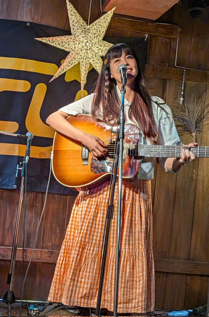 sugar310b's tweet photo. 2026/5/24 2日連続Live〜
@秋葉原ドットドット秋田犬
#クレヨンゆーち 定期Live(ゆちマジ)vol.22、その前にミニワンマン付。
ゆーちの曲けっこー聴いたことあるんだけど、合いの手はムズくてわからんことが多かった。
#あみマリア ゆーちの曲を���バーして盛りあげ〜👏👏
#kee (初)
#鈴木千絵 (初) https://t.co/lA65fBbqTL