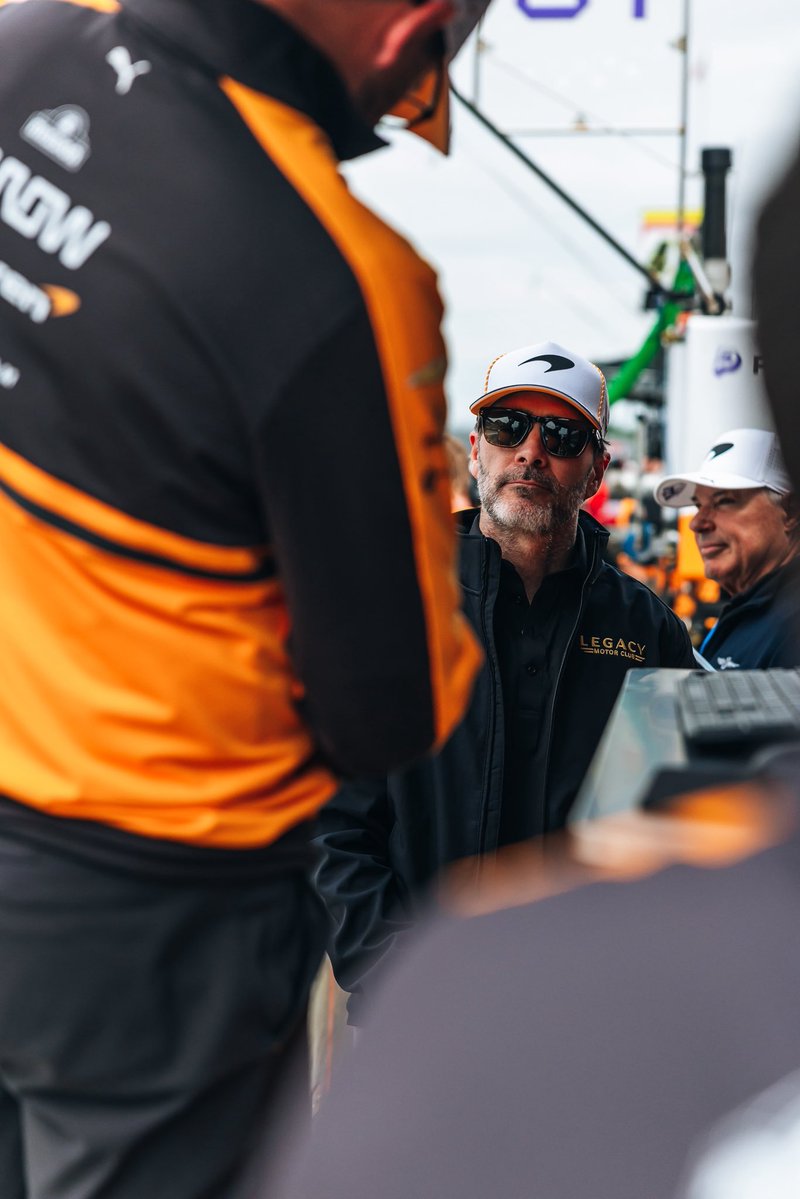 LEGACYMotorClub's tweet photo. Cheering on the CLUB today as they support the @ArrowMcLaren 31 team in the #Indy500 https://t.co/IHsWRMBhhe