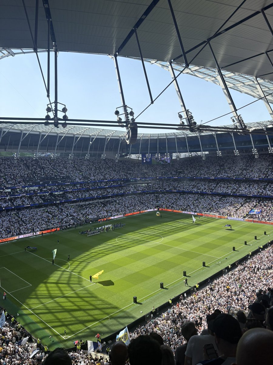 thfcJxshS's tweet photo. Up the spurs https://t.co/ZeMCDokAxv