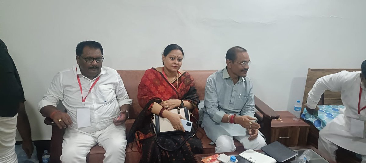 renuguptanke's tweet photo. भारतीय जनता पार्टी संगठन जिला बेतिया द्वारा आयोजित ‘पंडित दीनदयाल उपाध्याय प्रशिक्षण महाअभियान 2026 के प्रथम चरण में शामिल हुई।
@BJP4India @BJP4Bihar @samrat4bjp @TawdeVinod @dpradhanbjp @narendramodi https://t.co/ULS9DIqXys