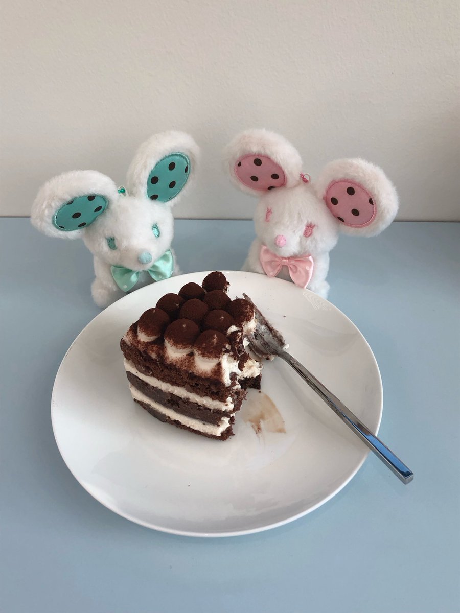 mafavarchive's tweet photo. 여기 내부 진짜 크고
커피랑 디저트 맛있고
완전 쾌적함 
꼭 가보셨음 좋겠어요 https://t.co/p3OpCjYDbm