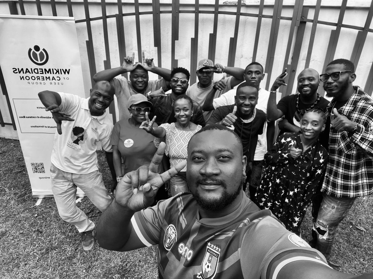 WikimediaCM's tweet photo. 📒✍🏾 Le mois de la littérature Camerounais n'est pas achevé ! Ce Samedi 23 mai, la communauté Wikimedia de Maroua  et Douala s'est mobilisée pour organiser et participer à un atelier de création de contenus. 
Faites un tour sur Wikipédia pour découvrir de nouveaux articles💥. https://t.co/DgTQIeH2ET