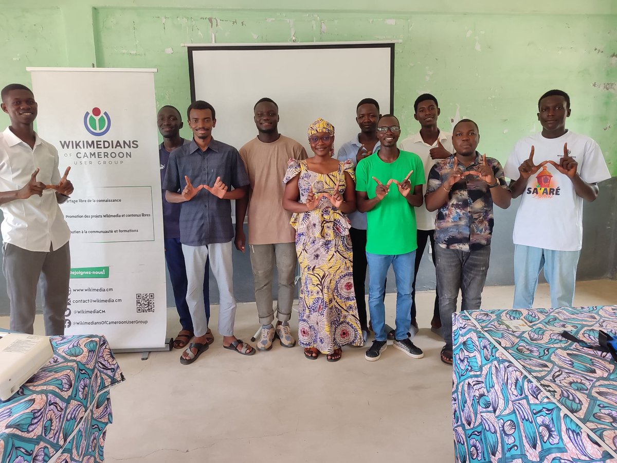 WikimediaCM's tweet photo. 📒✍🏾 Le mois de la littérature Camerounais n'est pas achevé ! Ce Samedi 23 mai, la communauté Wikimedia de Maroua  et Douala s'est mobilisée pour organiser et participer à un atelier de création de contenus. 
Faites un tour sur Wikipédia pour découvrir de nouveaux articles💥. https://t.co/DgTQIeH2ET