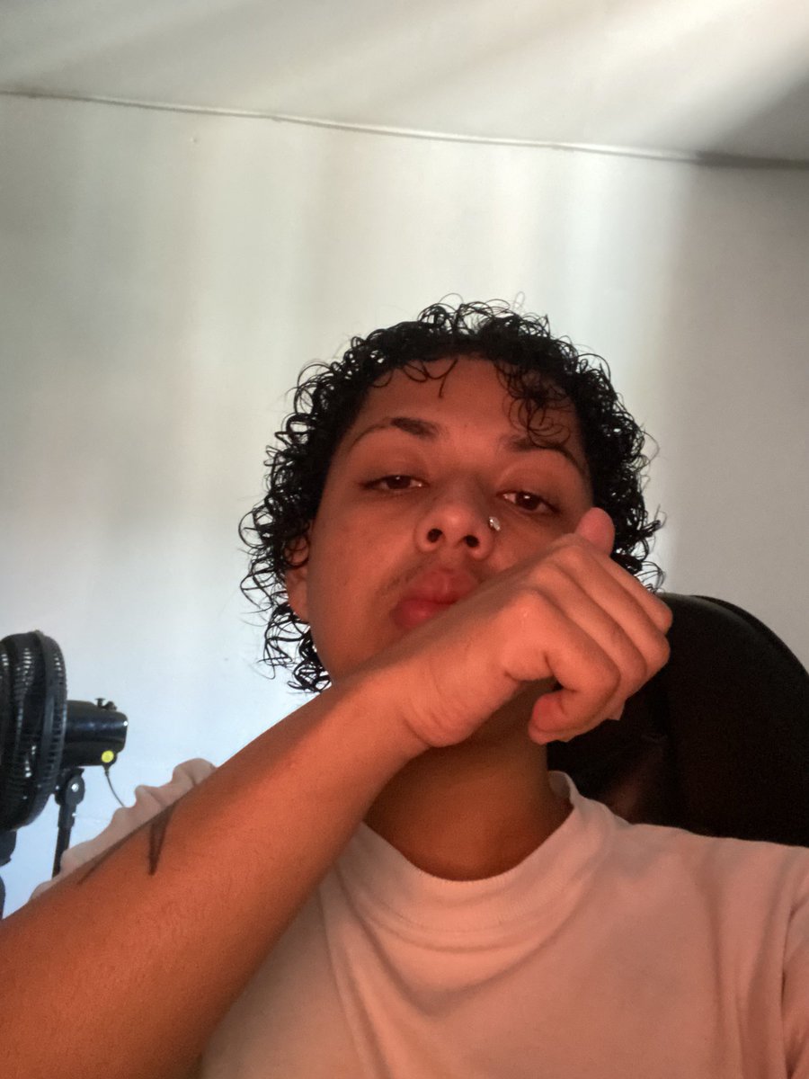 deluxxxe tweet media