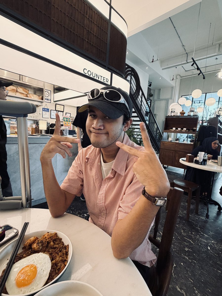 farakilaaa's tweet photo. Oddiq &amp; acip 👦🏻🦙 https://t.co/1QAPKOs7HX