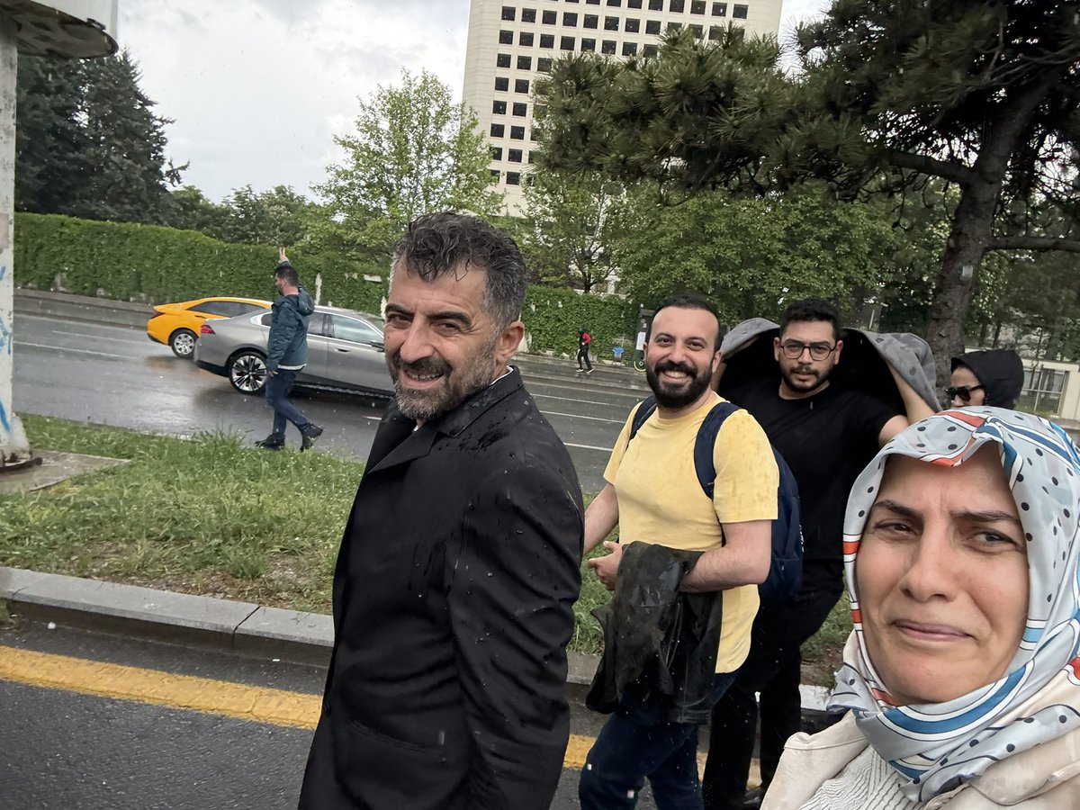 emine uçak tweet media