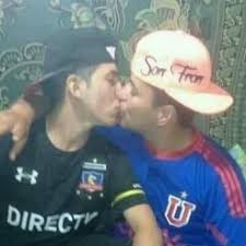 UcQuezada's tweet photo. @Mongusblop @fenomenodelcolo esa imagen es más falsa que el estadio de la u, esta es real mira león con plumas jajajaj
ambas hinchadas le chupan el pico al vende pasta base jajaja https://t.co/ei953EVWfR