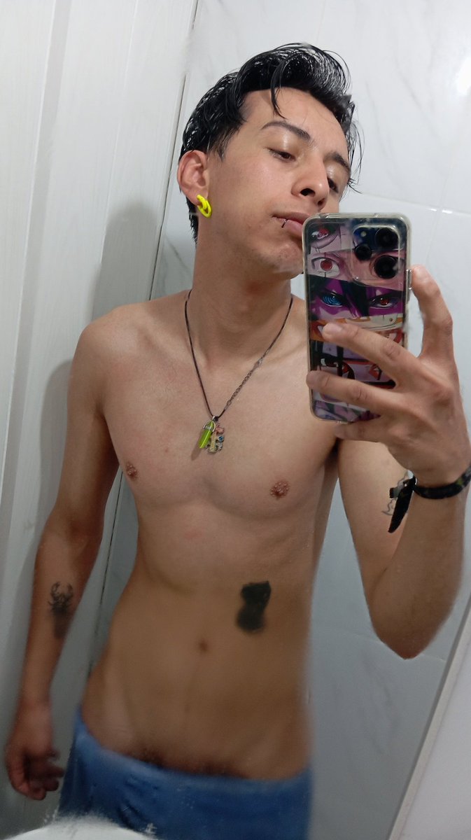 Roa_Chriz's tweet photo. 🚿🙈 https://t.co/X3ugFABVqK