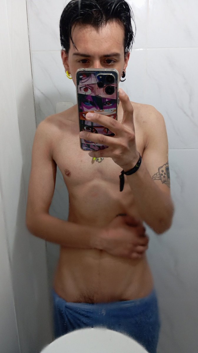 Roa_Chriz's tweet photo. 🚿🙈 https://t.co/X3ugFABVqK