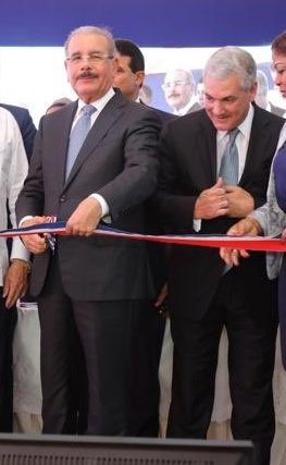 JuyoeliD's tweet photo. 📍Sánchez Ramírez 

Los trabajos del puente Cotuí-La Mata se remontan a una #VisitasSorpresa de Danilo Medina a Sánchez Ramírez. Johnny Pujols.

#SánchezRamírezEsPLD #ConElPLDseVivíaMejor https://t.co/4FYYeMK9aD