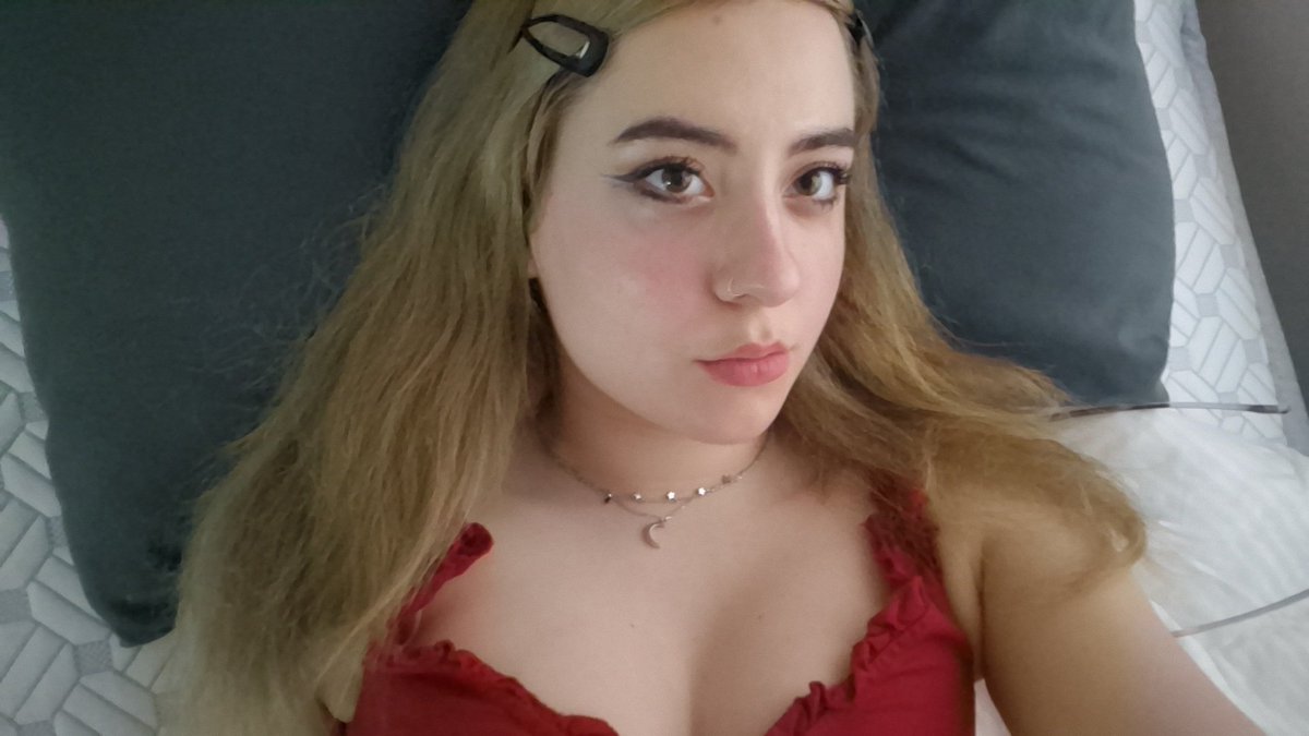 wydkiah's tweet photo. having my blonde mackiah moment 
#AMPERSANDONE #andearselcaday #andear #ADSD #ANSD #mackiah  @_AMPERSANDONE_ https://t.co/pn88hiZRiP