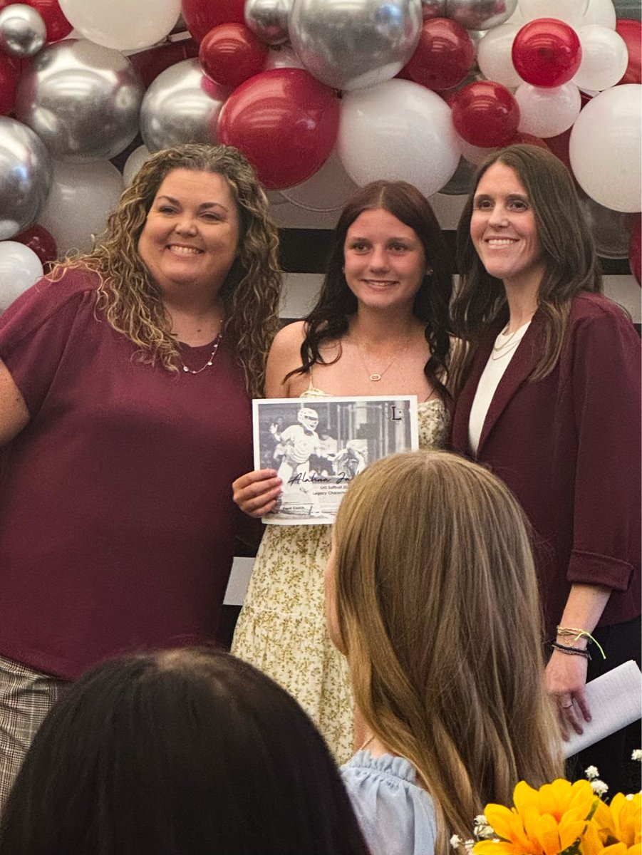AJablonicky2029's tweet photo. I am so incredibly honored to have been chosen by my coaches to receive the LHS Softball 2026 Legacy Character Award at our end of the season banquet!! The only award presented by our coaches! WOW!!
#uncommittedathlete #2029softball #legacycharacter https://t.co/PukKbsyZUT