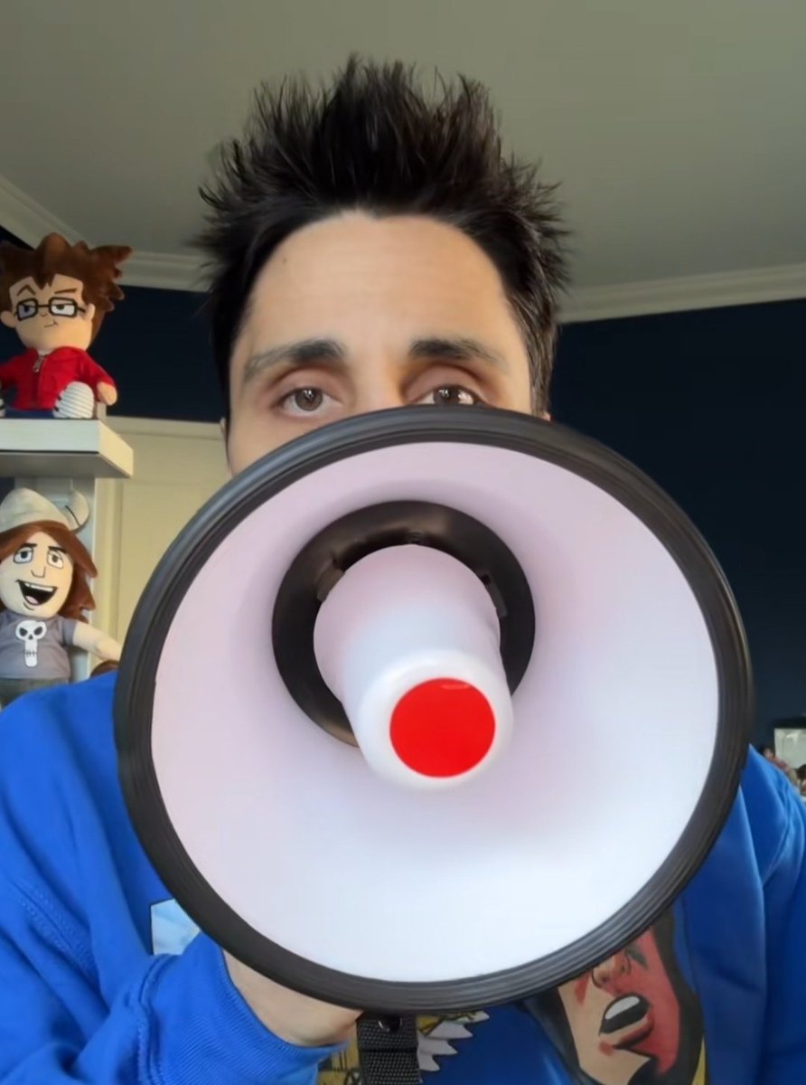 MikeIRL tweet media
