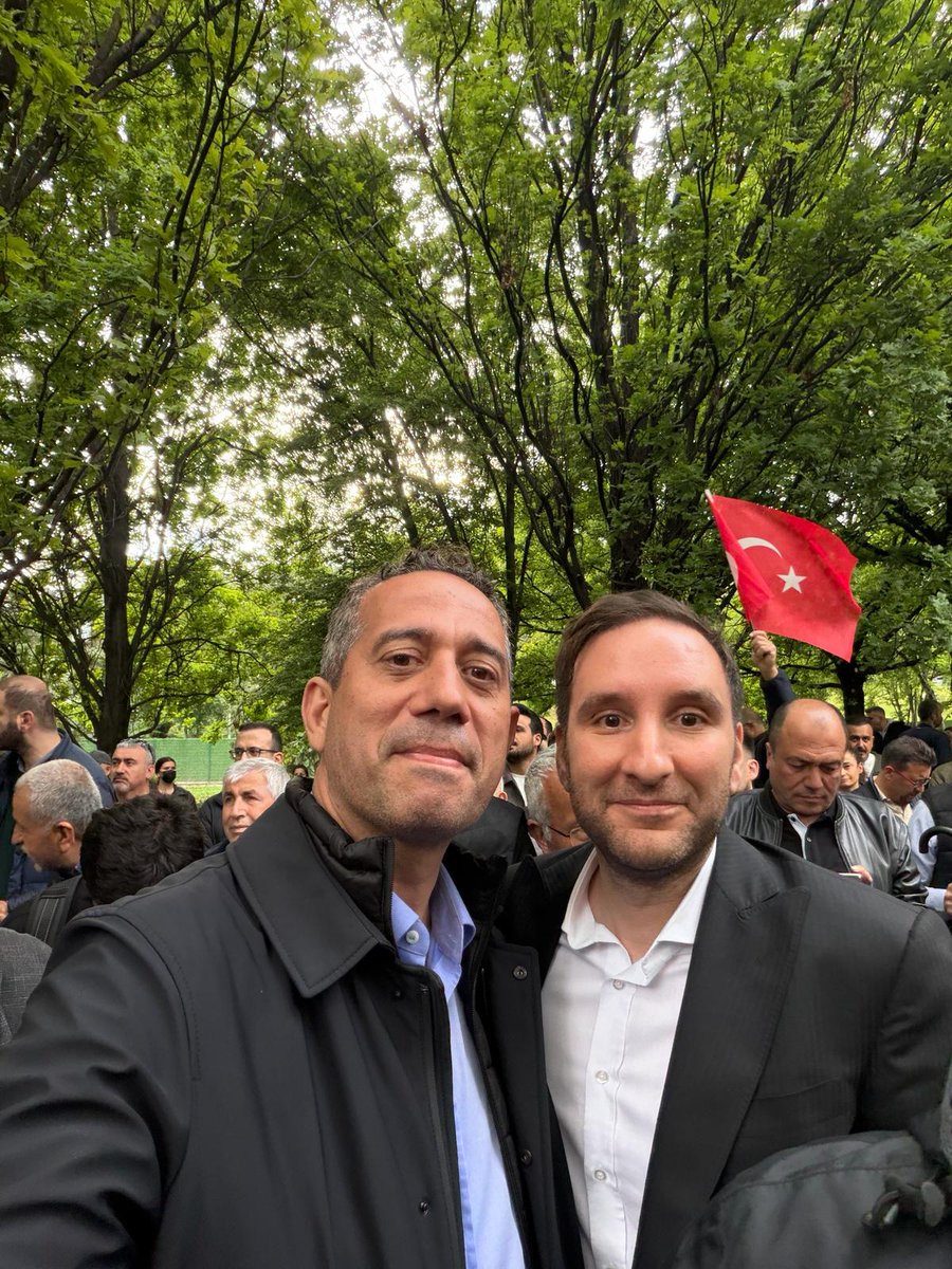 bilalbilici01's tweet photo. Milletimizin geleceği, demokrasimiz ve partimiz için vekillerimizle yan yana, omuz omuzayız!

@alimahir
@Suat_Ozcagdas 
@SibelSuicmez 
@EnsarAytekin10
@AsuKaya80TBMM https://t.co/uT8JxE4MYK
