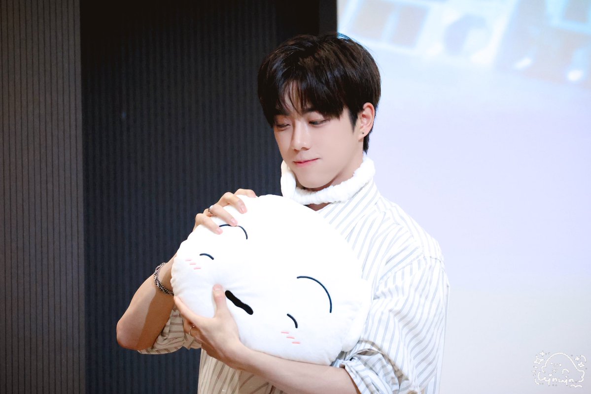 Winwin_rowan tweet media