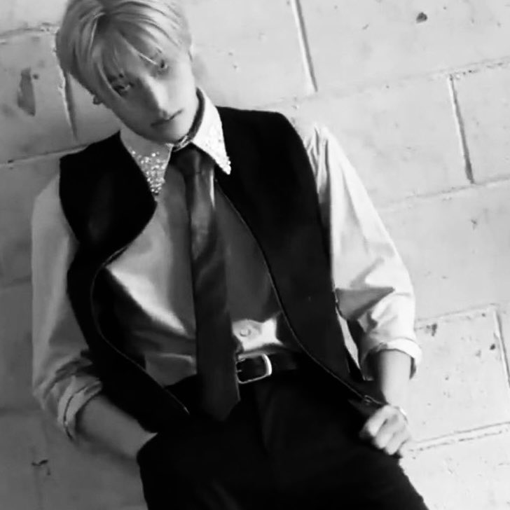 𝐑𝐄𝐌𝐈𝐍𝐆𝐓𝐎𝐍 ✩ tweet media