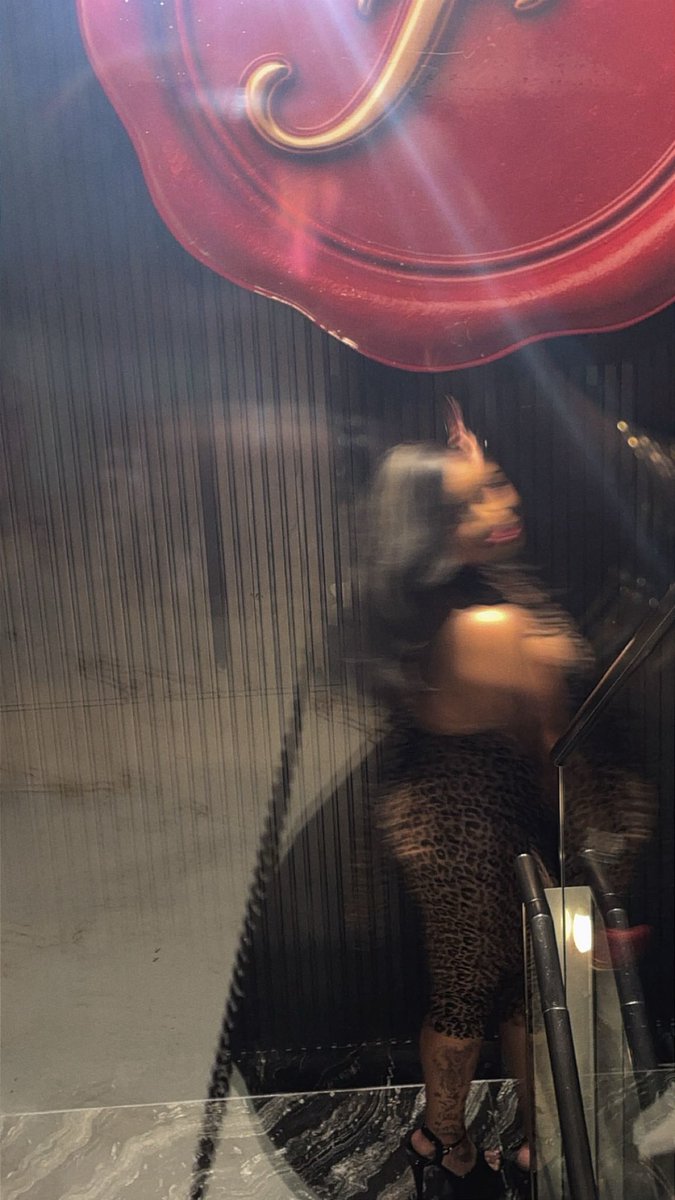 Therealjaeeee's tweet photo. Ms. Taurus 🖤🐆💄💋 https://t.co/fqTQb7Jcbc