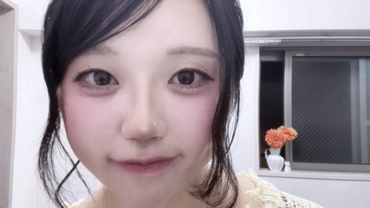 tsks_0's tweet photo. 今日の髪型とメイクちょー可愛く出来たから見ろ！ https://t.co/xTHW9KKiqk
