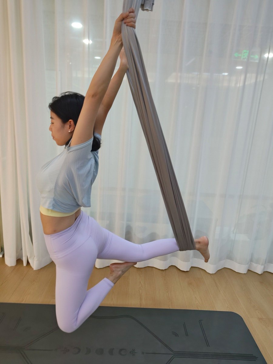 mamkha's tweet photo. Prioritize 10 mins of daily stretching—boosts flexibility, eases muscle tension, and keeps your energy steady for the whole day!  #HealthyHabit https://t.co/XG747eV6ju