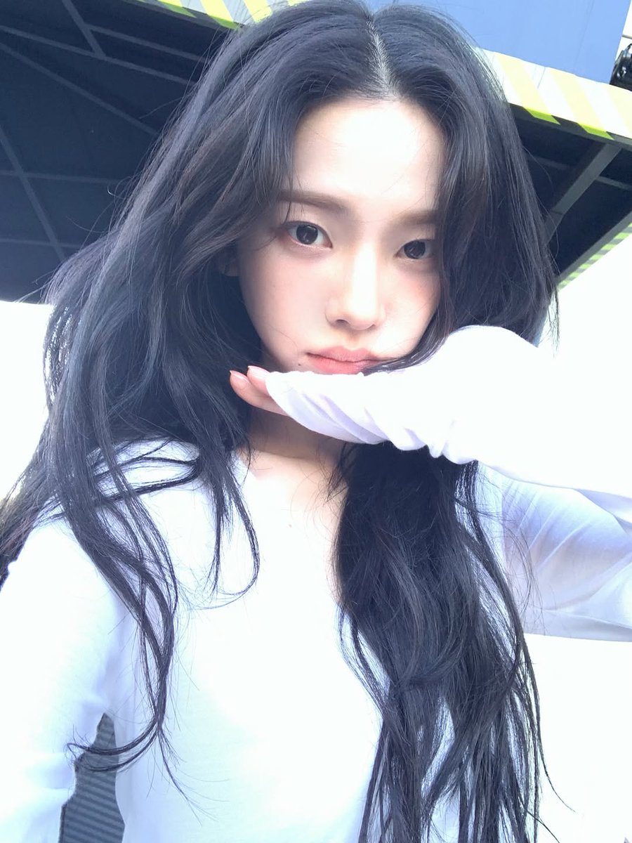 Gwena tweet media