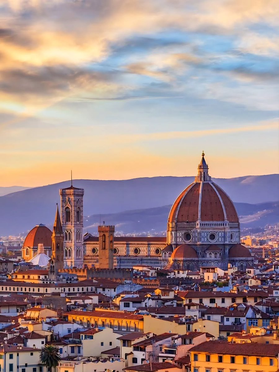travelandchill1's tweet photo. Florence Italy         vs        Venice Italy 
Which one is your favorite? https://t.co/CVPVmVUBTe