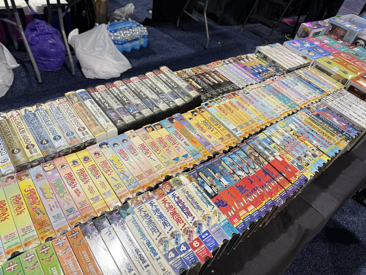VHSは正規品かな？ (すみません。VHS時代の人間だが正規品は見たことが