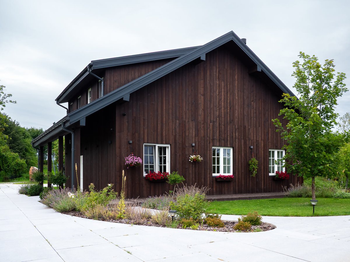 PermaCharTimber's tweet photo. Clean lines, bold texture, natural durability. A material architects trust and a finish homeowners love.  📞01646 682738
https://t.co/PHDFJnciq0 #architecturelovers #HomeExterior #ArchitecturalDesigner #DeepChar https://t.co/fZSjdqwBdk