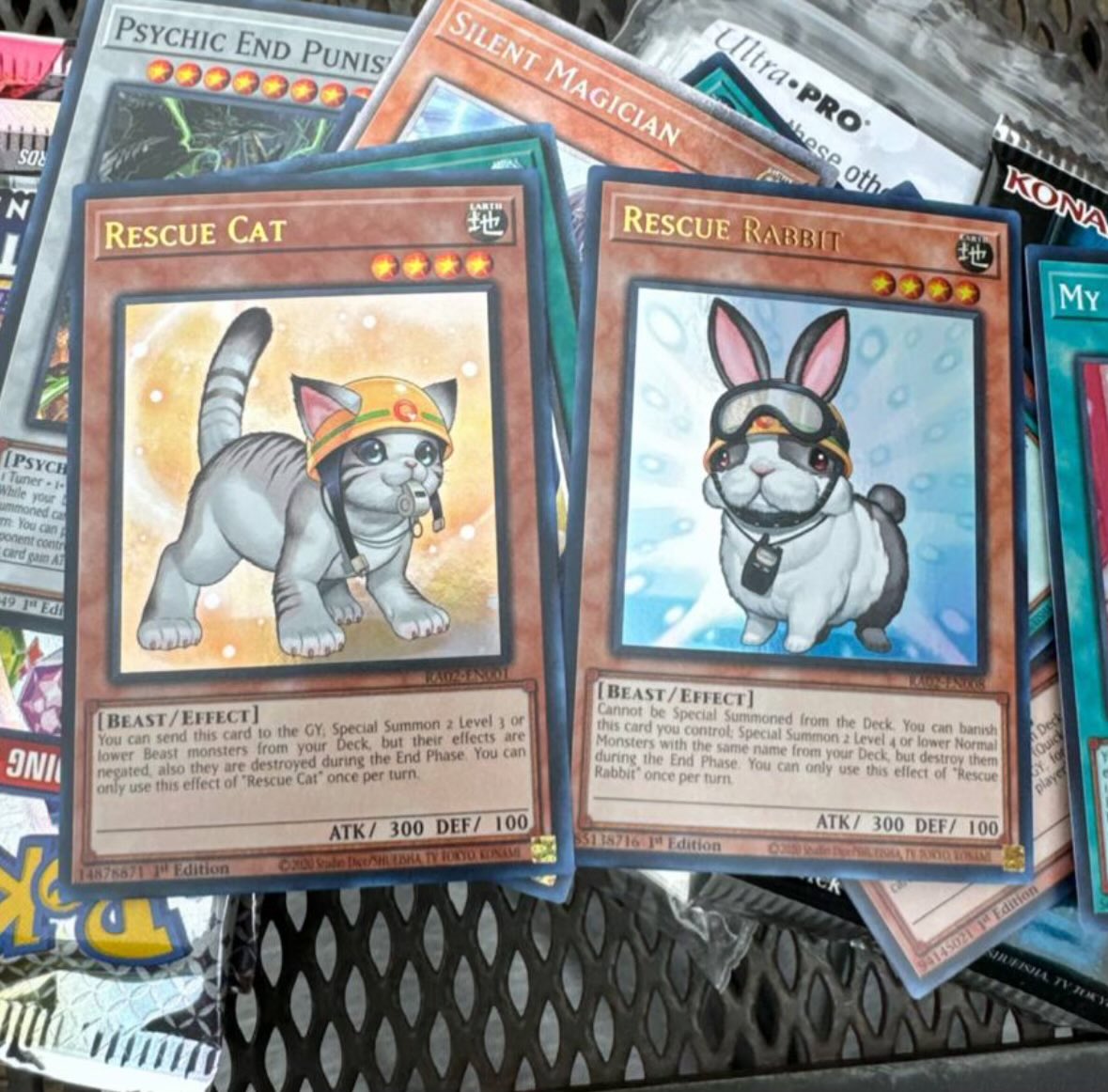 Are these ACTUALLY new Yugioh cards, bc this looks like terrible AI  nonsense