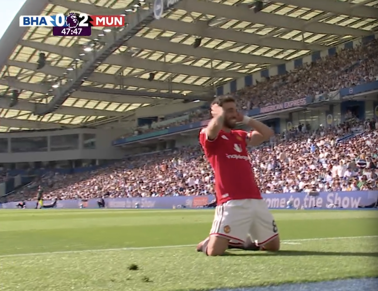 TouchlineX's tweet photo. 3-0 Manchester United.

GOOOOOOOOOOOOAAAAAAAAAAAAALLLLLLLL BRUNO FERNANDES !!!!!!!!!!!!!!!!!!!!!!! 1 GOAL + 1 ASSIST !!!!!!!!!!!!!!!!!!!!!!!! THIS IS BRUNO FERNANDES !!!!!!!!!!!!!!!!!! THE BEST MIDFIELDER IN THE WORLD !!!!!!!!!!!!!!!!!!!!!!!!!!!!!!!!! 🇵🇹💫 https://t.co/dyOYJCvS6K