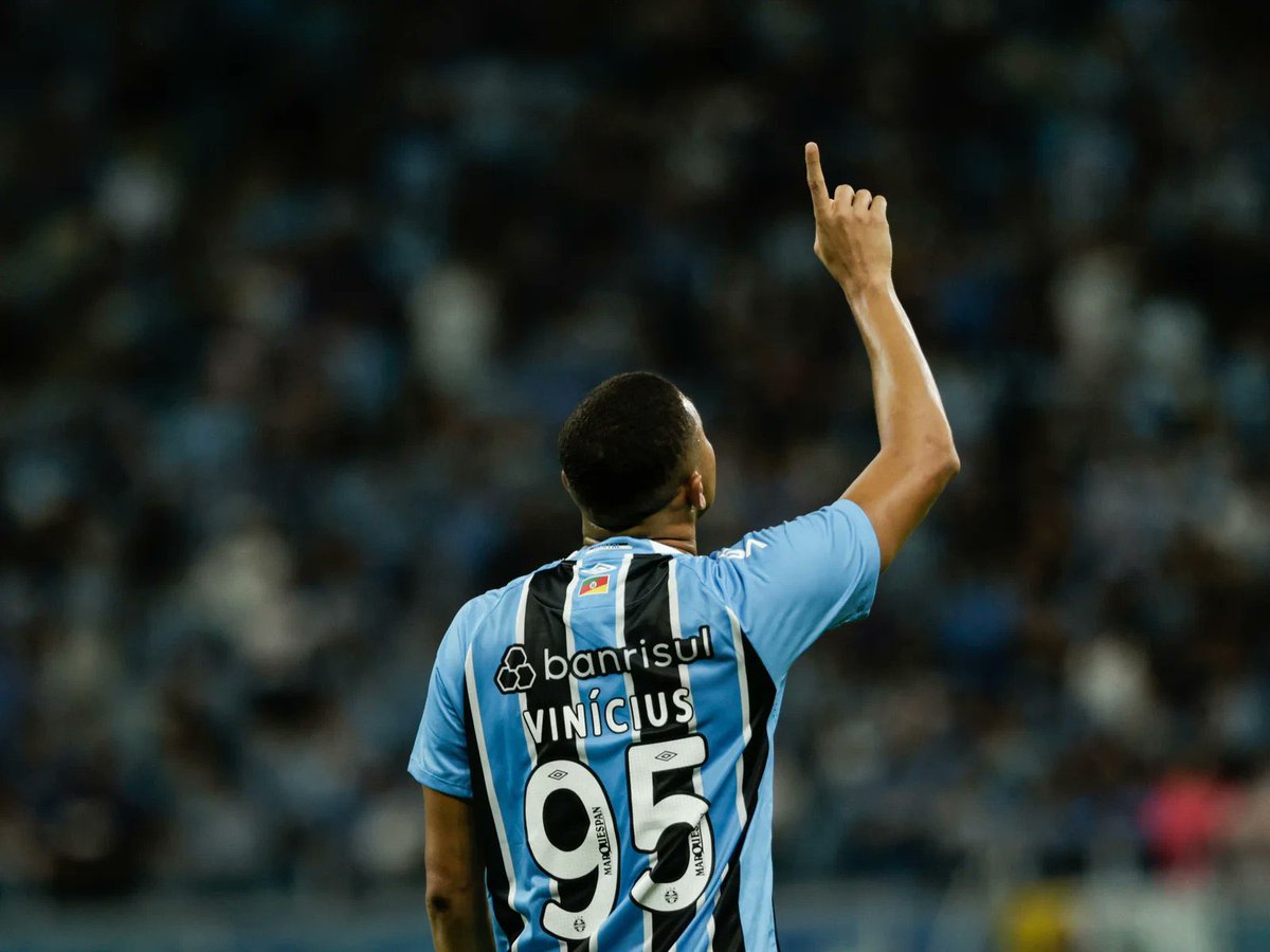 FBITricolor's tweet photo. @gabigol @Thonny62 Ficou com trauma com o 95? Pqp. https://t.co/tQ4E2GoE7P