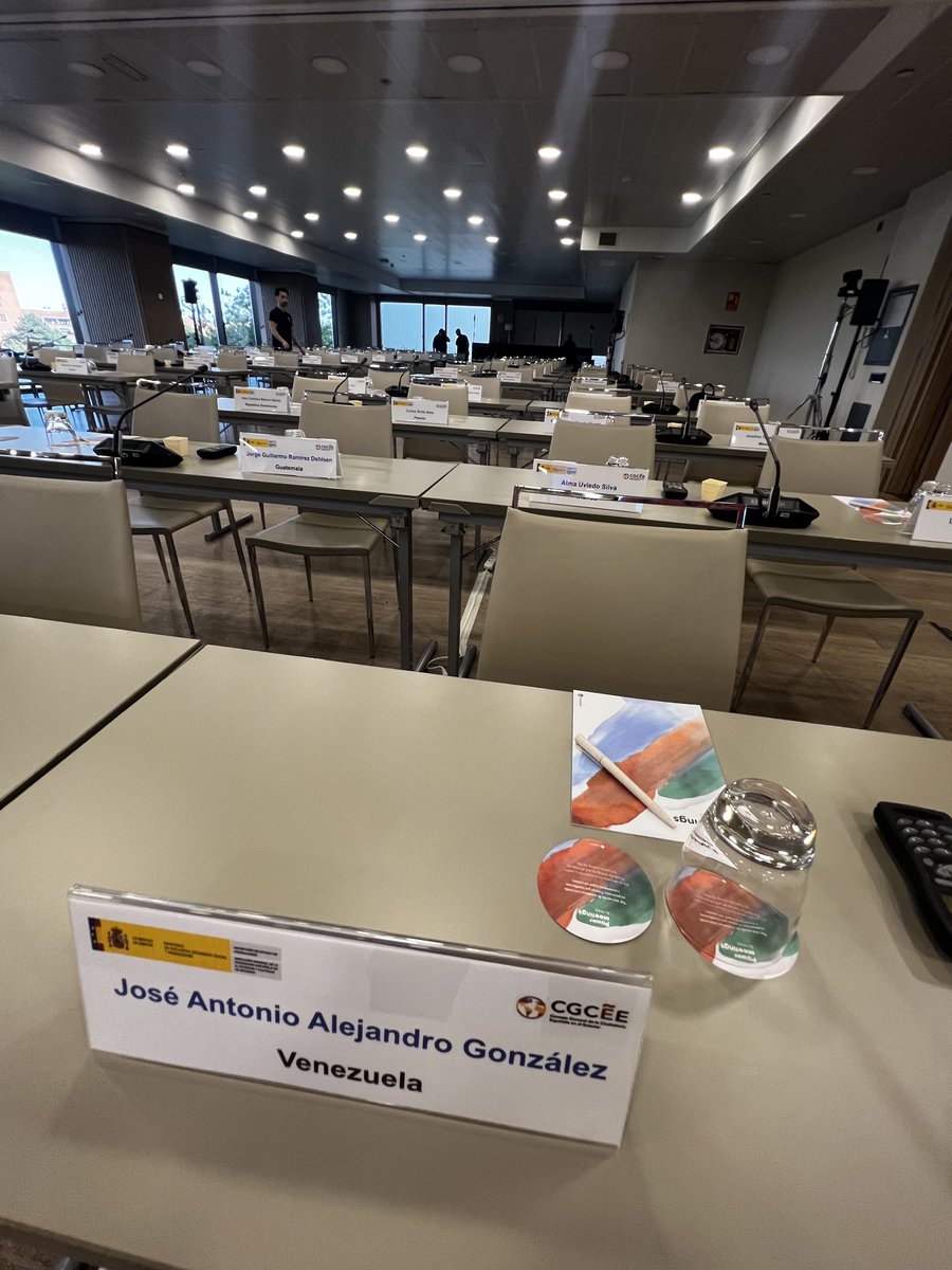 J_Alejandro_ing's tweet photo. Todo listo para mañana dar inicio al V Pleno del VIII mandato del Consejo Geberal de la Ciudadanía General de Españoles en el Exterior - CGCEE https://t.co/MhZB3Pmf7J