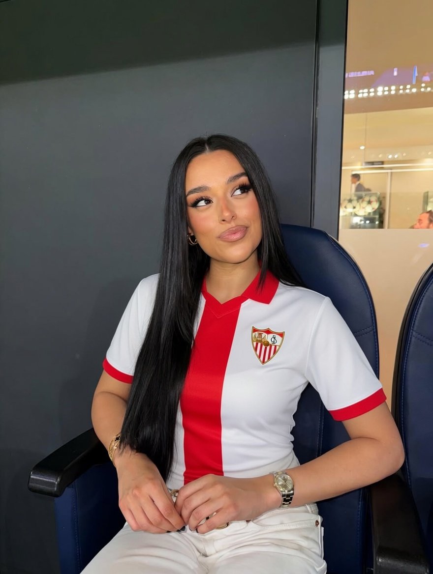 María RM tweet media