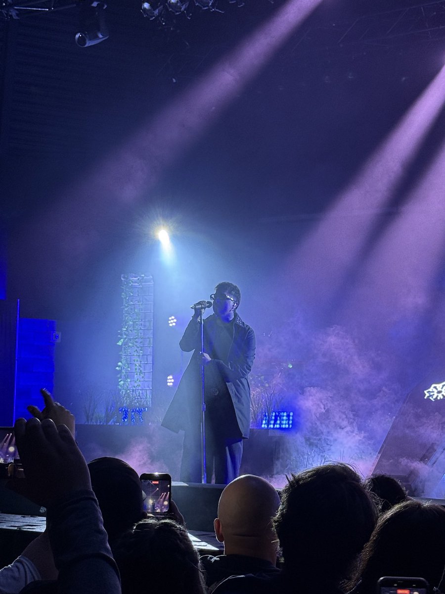 RubyMTemple's tweet photo. What I have been doing lately? Editing and balancing my full time job as a software developer and being a mom and a wife. But also going to concerts. Last night was Dayseeker with openers Northlane, Windwalkers and Sace6. They were really good 🤘⚰️ https://t.co/ICqdVukwDE