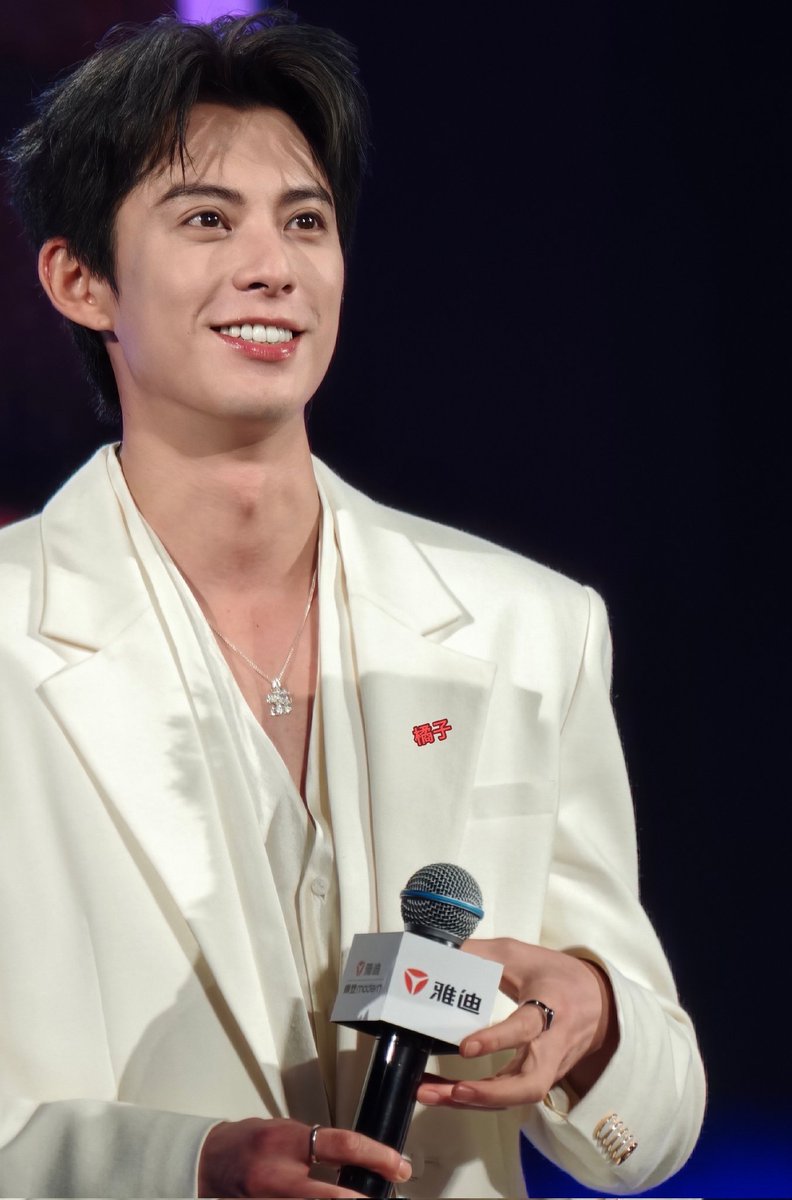 4theLoveofDidi's tweet photo. Keep smiling king. Some people spent millions buying hate campaigns against you, yet they couldn’t put a dent in your popularity 👑 https://t.co/P4kBQ8slok