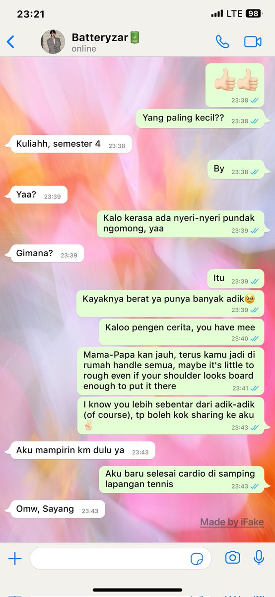 geumoodle's tweet photo. Sebenernya Bizar mau nunjukin seberapa kecintaan beliau sama si Ay, tapi belum siap dicengin 6 orang pake stiker-stiker dan emoji konyol itu🙏🏻 https://t.co/wumSTQMT9W