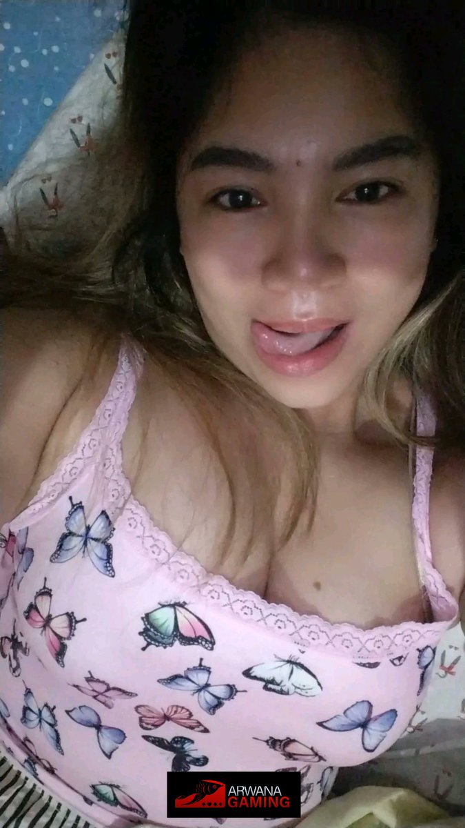 elrina tweet media