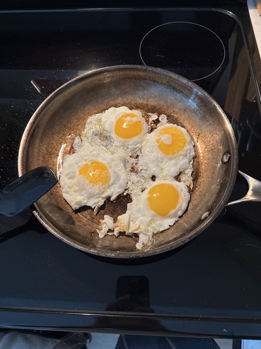ericvar96's tweet photo. yummers https://t.co/CAVfW3CXkz