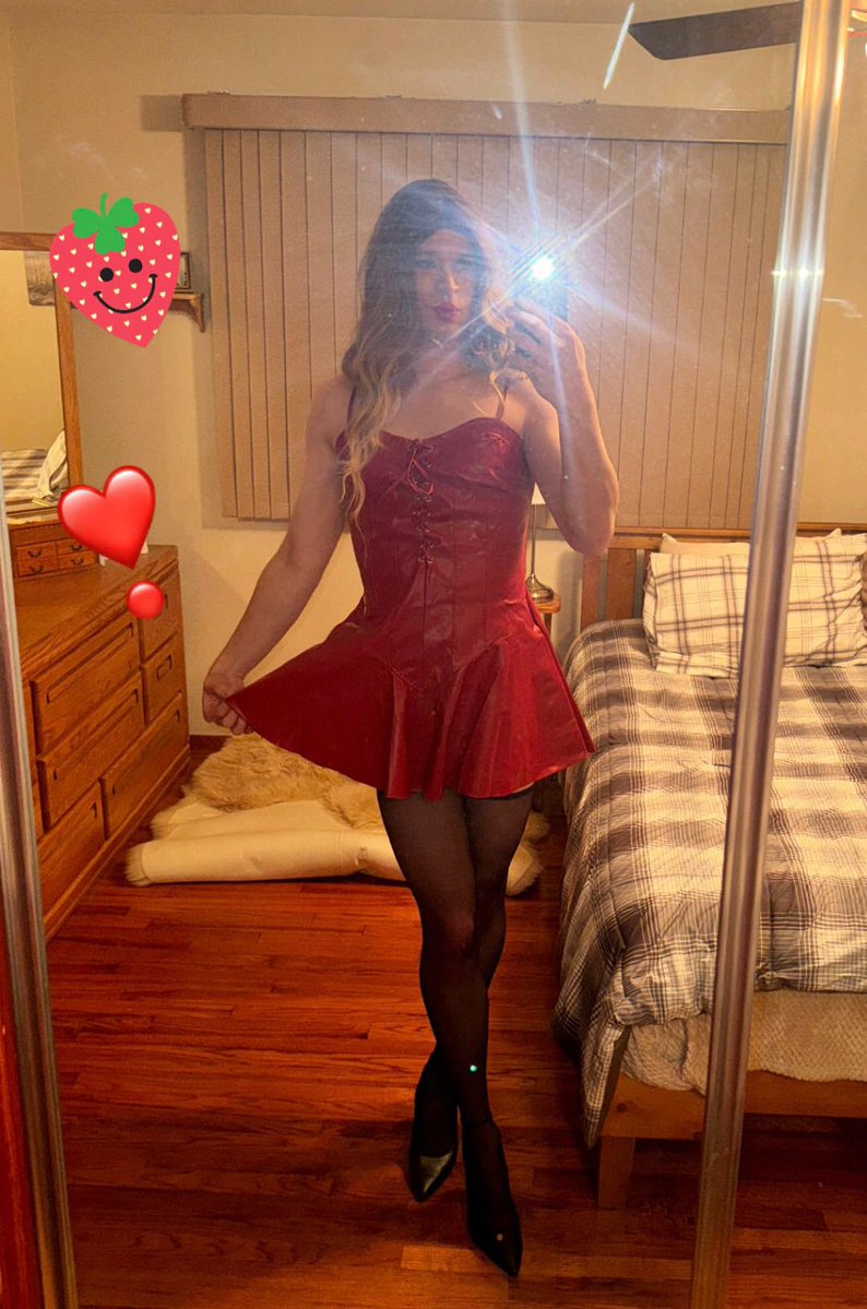 Dressupdanielle tweet media