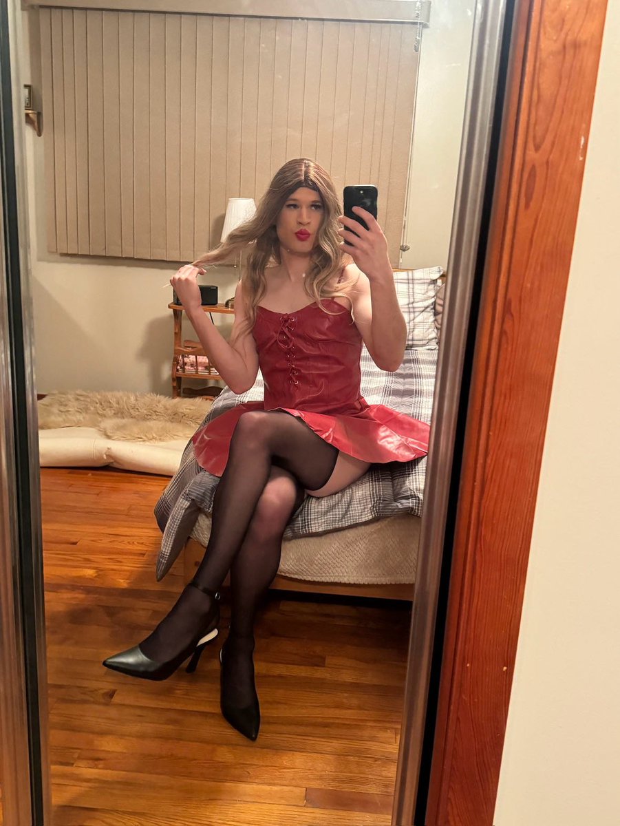 Dressupdanielle tweet media