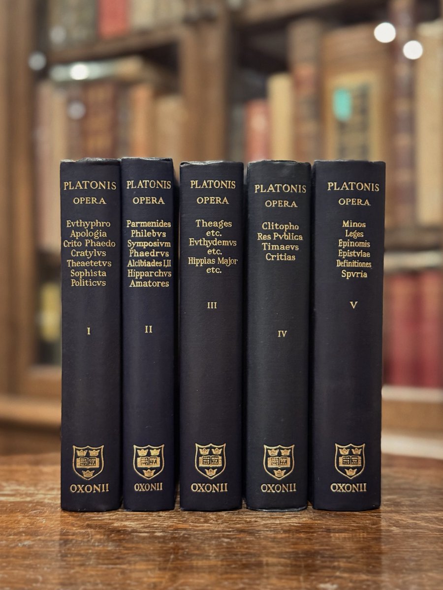 Platonis Opera』（1946–1952）全5巻。 Burnet校訂によるOxford