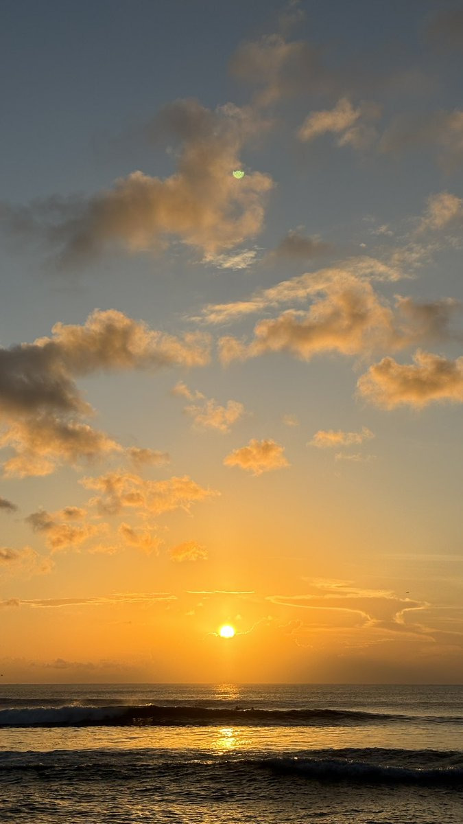 BarrylTim's tweet photo. kalo sunset, emang balangan aja udah.. https://t.co/DXUKS38dvh