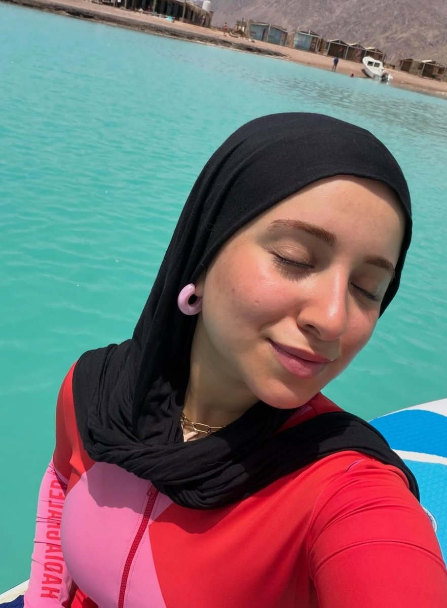 Queen bosy tweet media