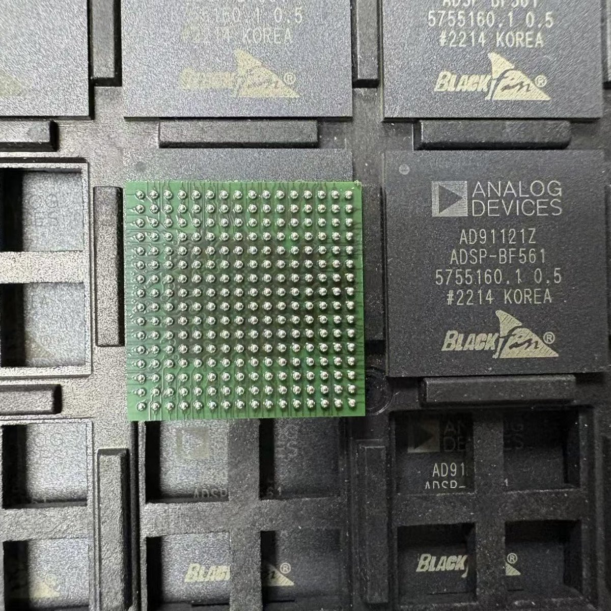 Element_ic's tweet photo. Just arrived a batch of ADSP-BF561, a classic dual-core signal processor￼￼￼.

✅ 2400 MMAC super processing power
✅ 328KB on-chip memory, low power consumption
✅ Commonly used in industrial/medical/imaging equipment
#Chip Distribution #Original Spot #Industrial Chip https://t.co/j4yX72GA84