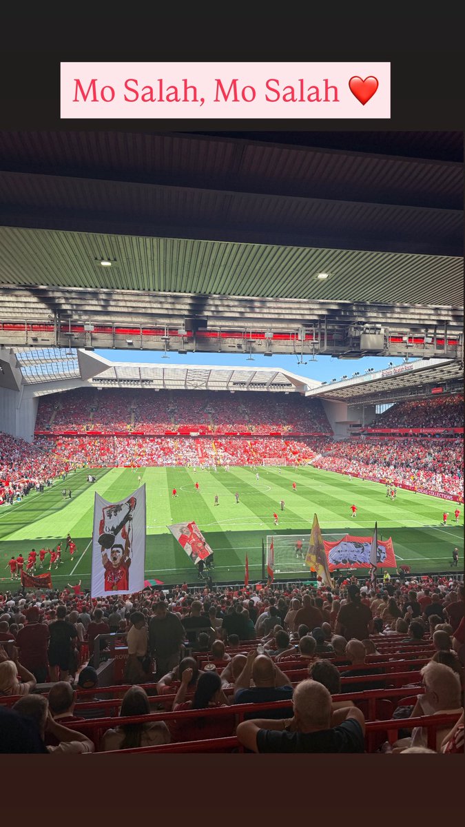 slack_9's tweet photo. ❤️

#LFC https://t.co/pq7BcpKcQ2