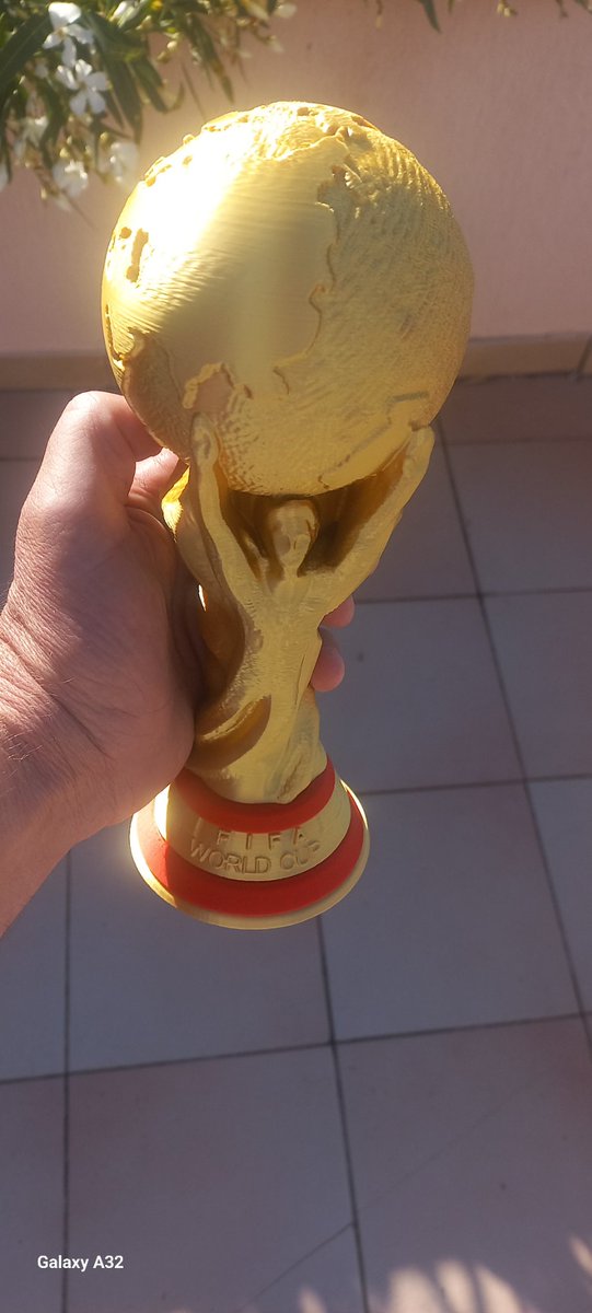 Denis1980nice's tweet photo. @RCLens https://t.co/XtKELQL8nD https://t.co/84bpclfXT3