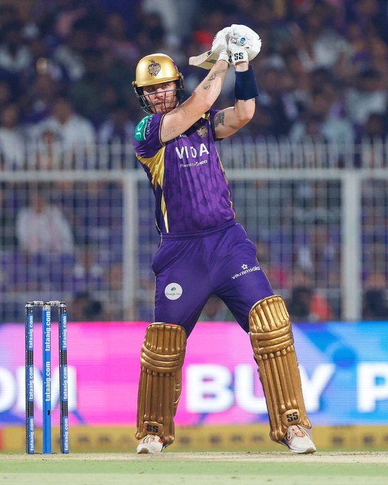 A positive beginning for KKR as they begin the chase of 204 confidently.!