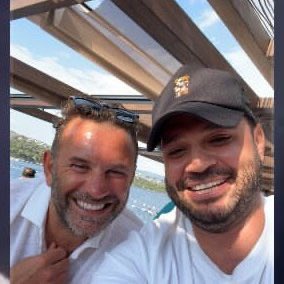 ajansfenercom's tweet photo. Okan Buruk, Hull City ile Premier Lig'e yükselen Acun Ilıcalı'yı facetime ile tebrik etti. https://t.co/mG8Lw61yAo